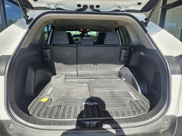 Used 2020 Toyota RAV4 LE w/ All Weather Liner Package AWD/4WD image 10