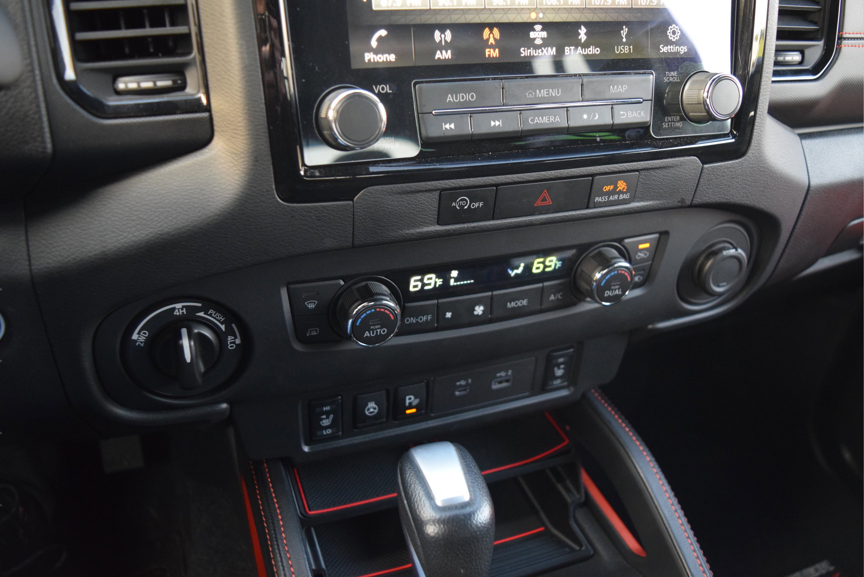 Used 2023 Nissan Frontier PRO-4X w/ Pro Convenience Package AWD/4WD image 18