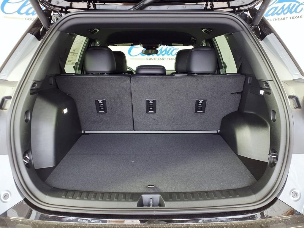 New 2026 GMC Terrain AT4 AWD/4WD image 9