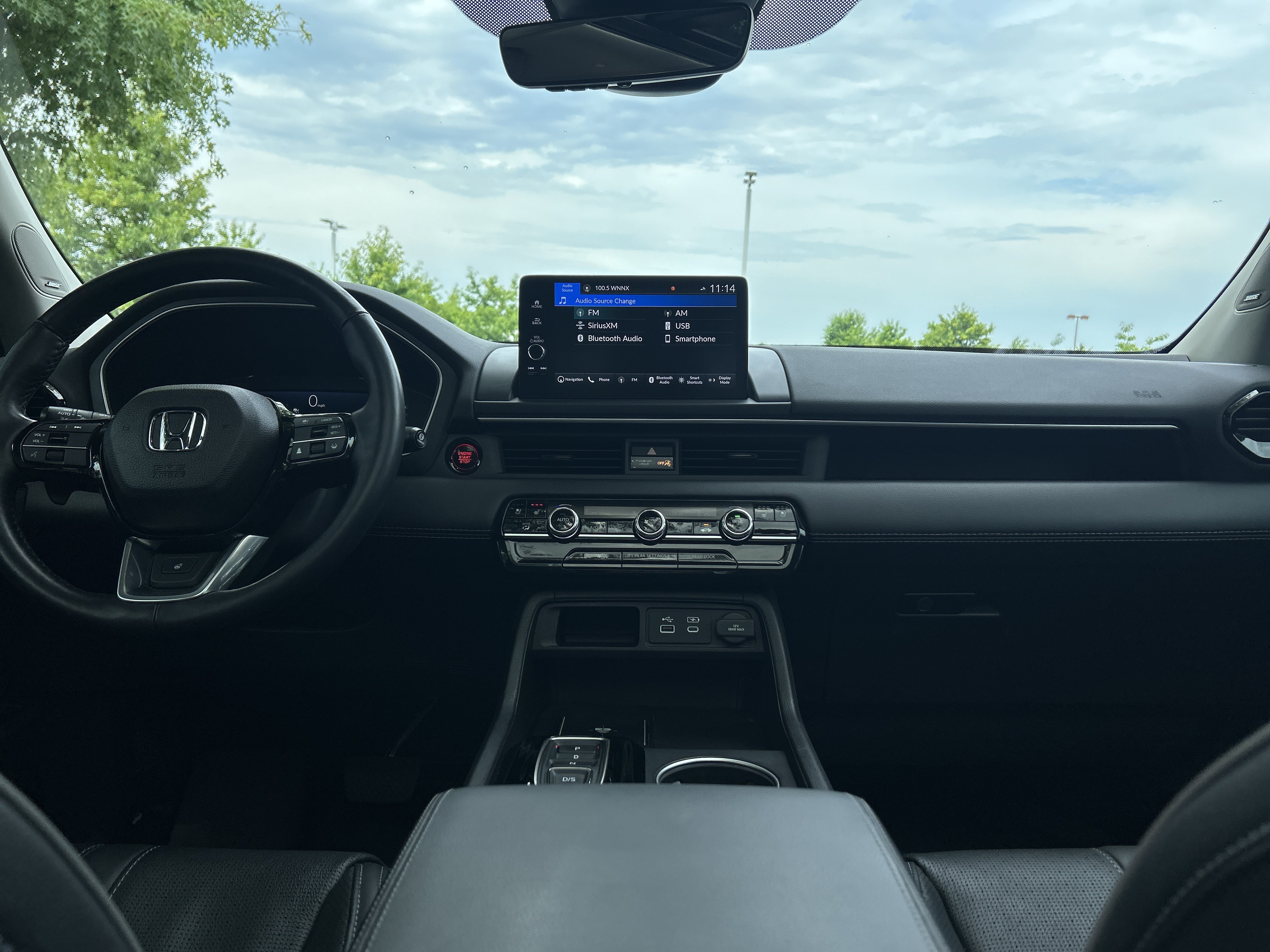 Used 2025 Honda Pilot Elite image 29