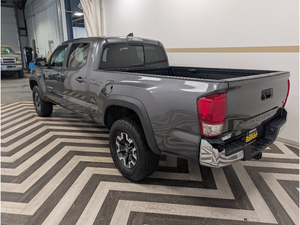 Used 2017 Toyota Tacoma TRD Off-Road w/ Tow Package AWD/4WD image 22