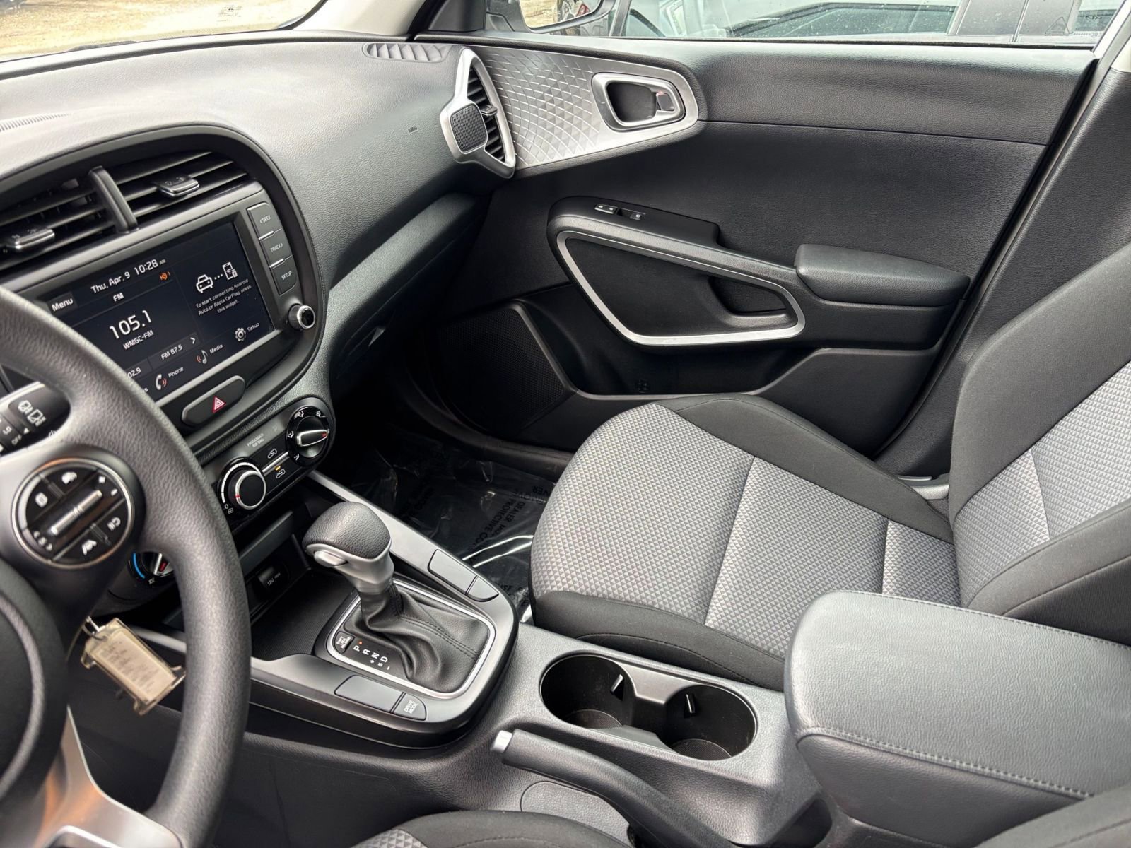 Used 2025 Kia Soul LX w/ LX Technology Package image 40