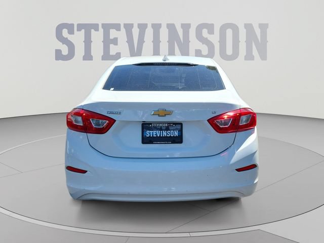 Used 2017 Chevrolet Cruze LT FWD image 4