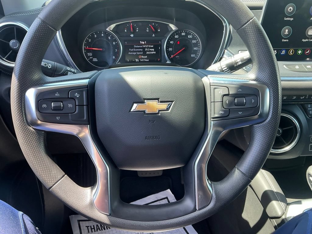 Used 2025 Chevrolet Blazer LT FWD image 32