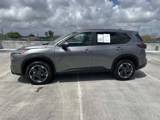 Used 2024 Nissan Rogue SV image 16