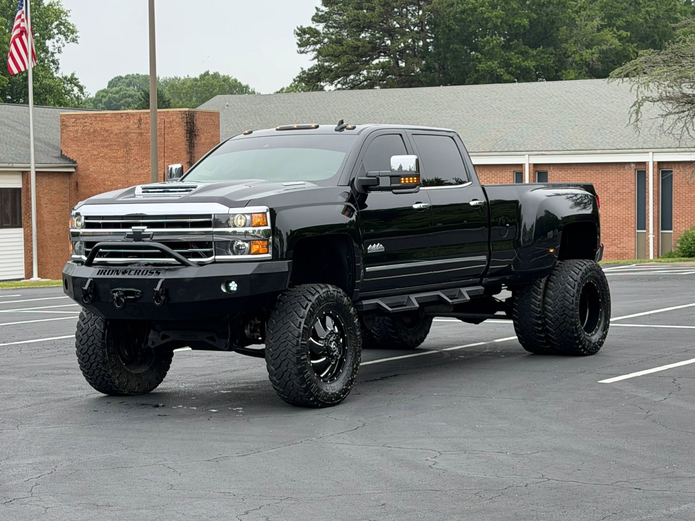 Used 2018 Chevrolet Silverado 3500 High Country w/ Duramax Plus Package AWD/4WD image 1
