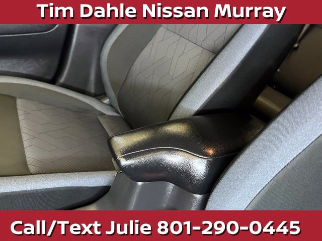 Used 2024 Nissan Versa SV FWD image 30