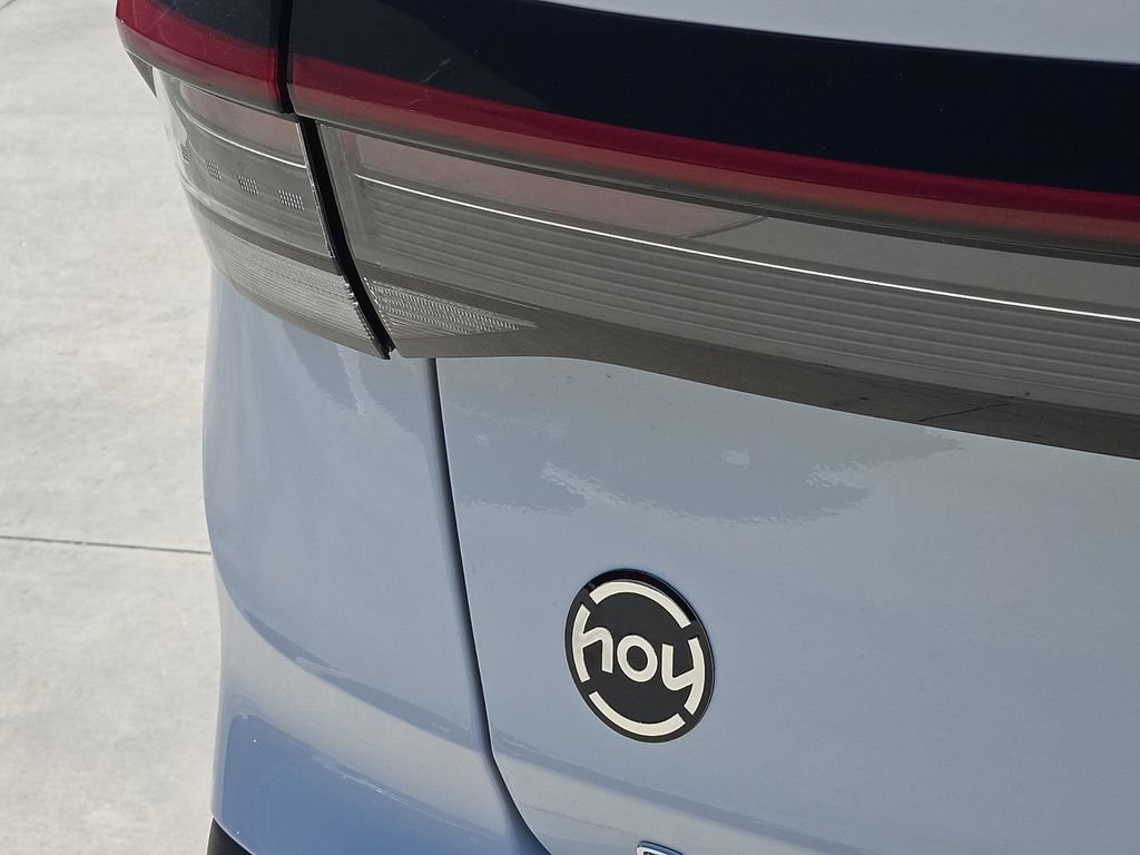 New 2026 Volkswagen Taos SE FWD image 9