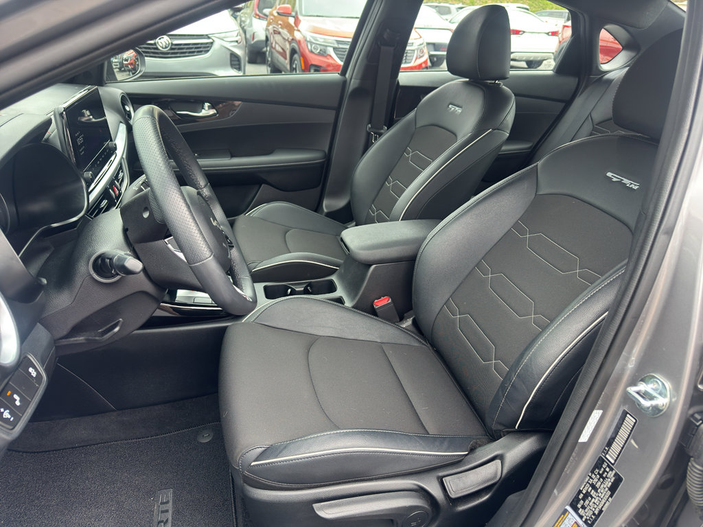 Used 2024 Kia Forte GT-Line w/ GT-Line Premium Package image 9