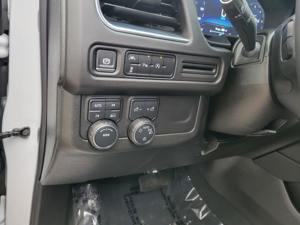 Used 2024 Chevrolet Tahoe LT AWD/4WD image 38