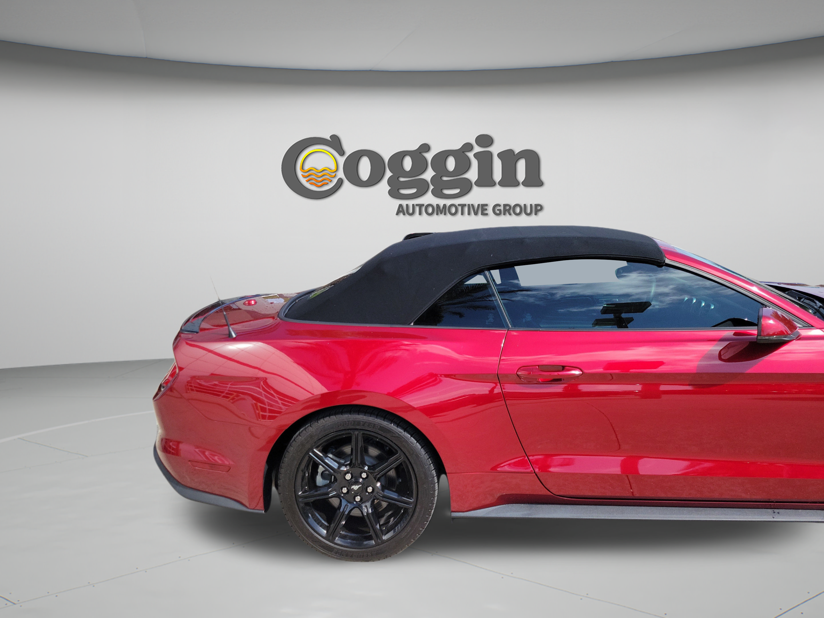 Used 2018 Ford Mustang GT Premium w/ Equipment Group 401A RWD image 29
