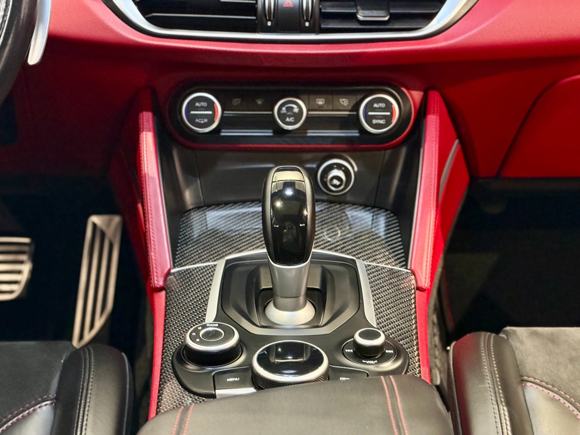 Used 2018 Alfa Romeo Stelvio Quadrifoglio w/ Driver Assist Dynamic Package AWD/4WD image 64