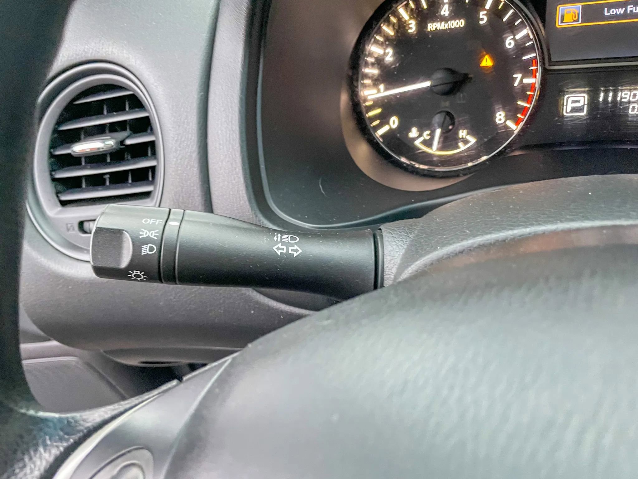 Used 2014 Nissan Pathfinder S image 17