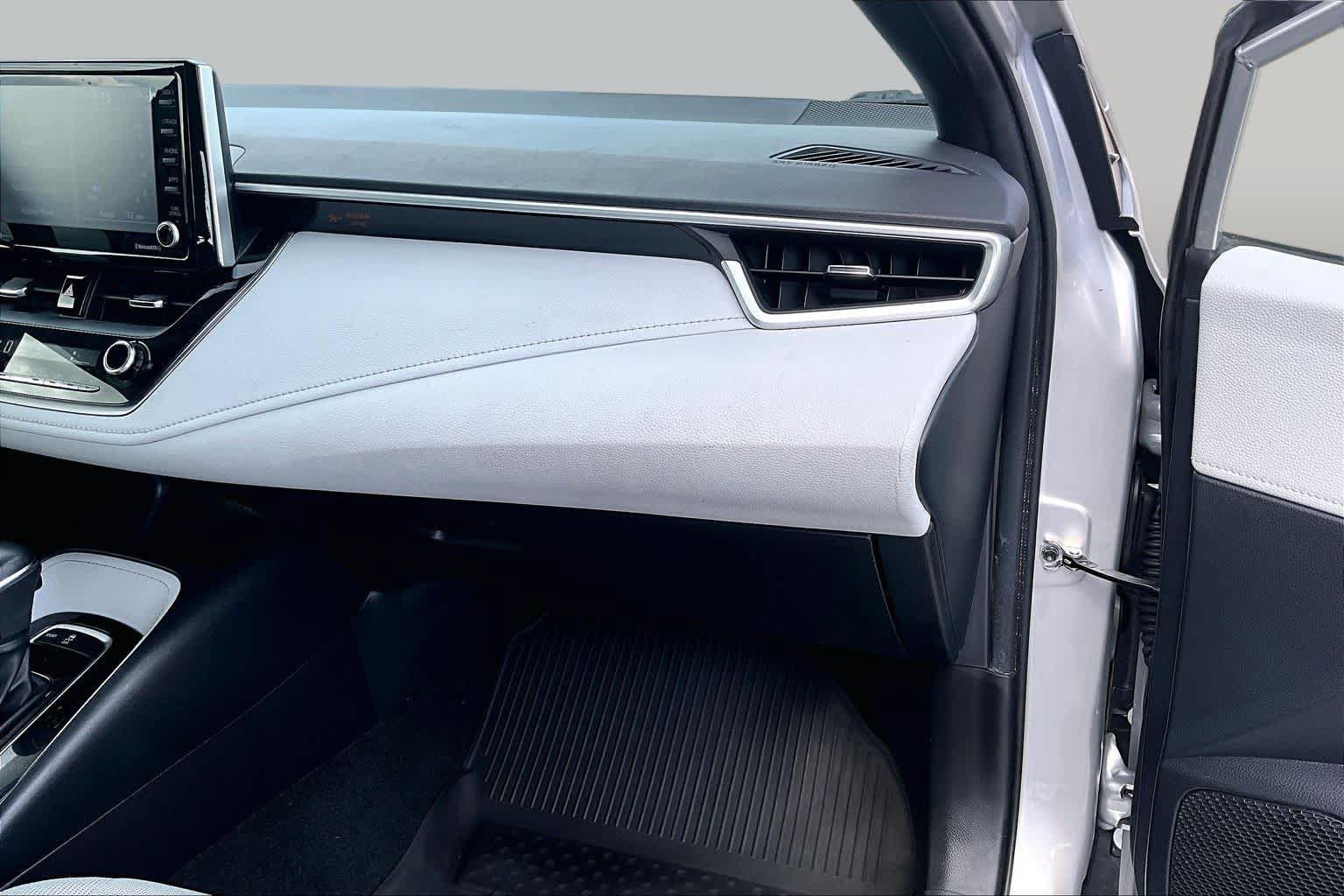 Used 2022 Toyota Corolla SE FWD image 19