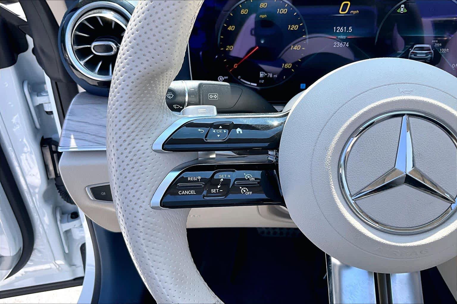 Used 2022 Mercedes-Benz E 450 Cabriolet image 22