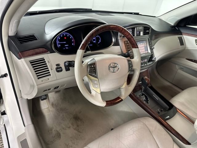 Used 2011 Toyota Avalon Limited image 13