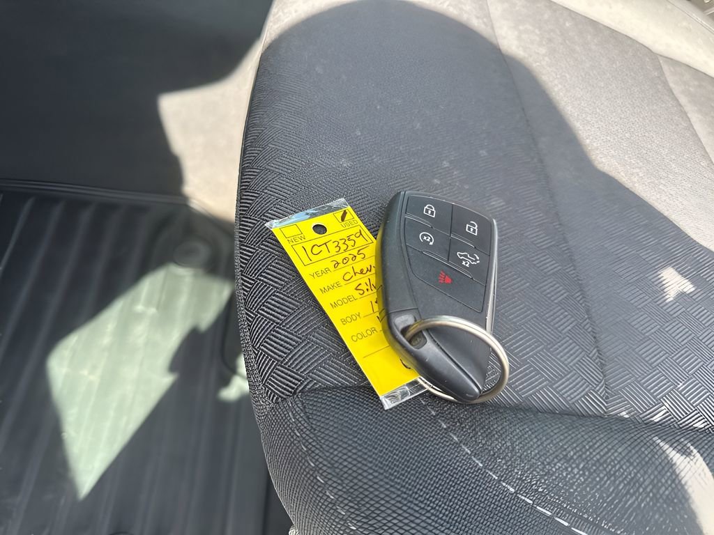 Used 2025 Chevrolet Silverado 1500 LT w/ Work Truck Package image 37