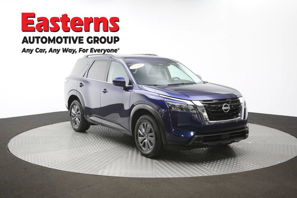 Used 2025 Nissan Pathfinder SV FWD image 49