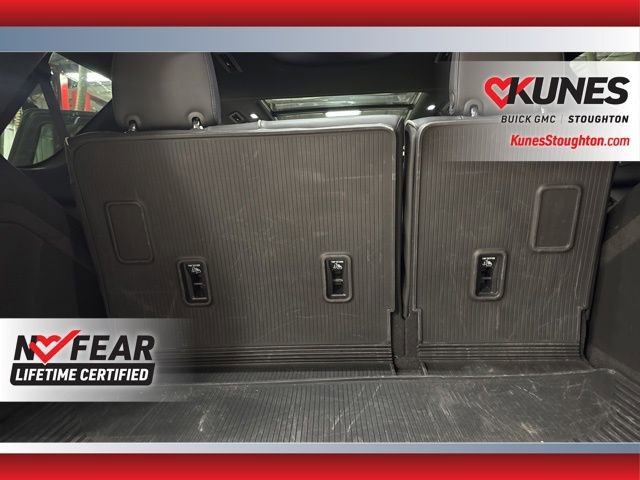 Used 2025 Cadillac Escalade Sport w/ Touring Package image 21