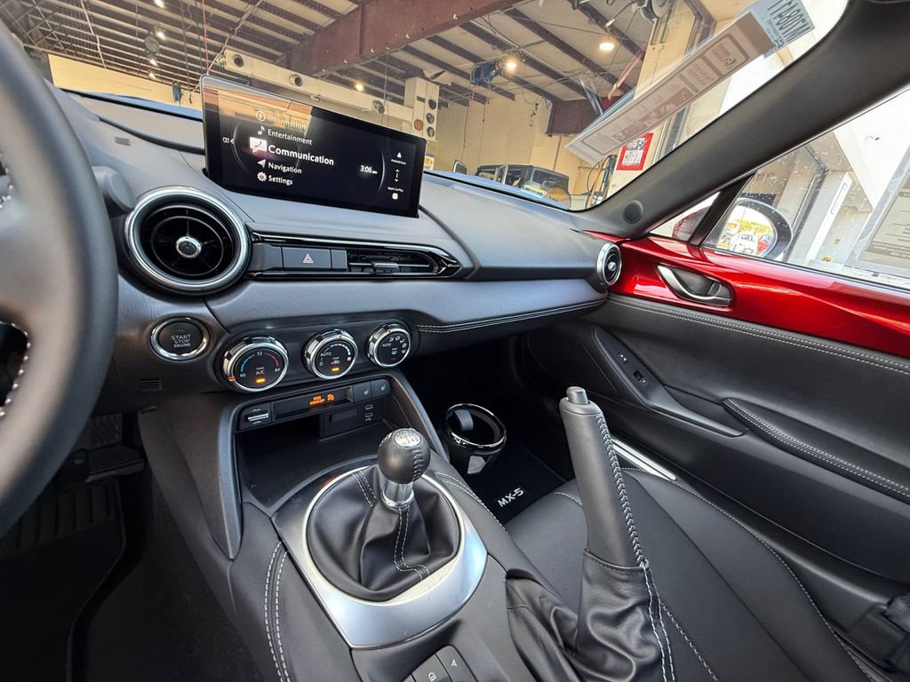New 2026 MAZDA MX-5 Miata RF Grand Touring RWD image 15