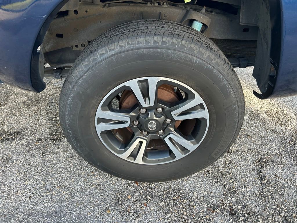 Used 2007 Toyota Tacoma PreRunner RWD image 9