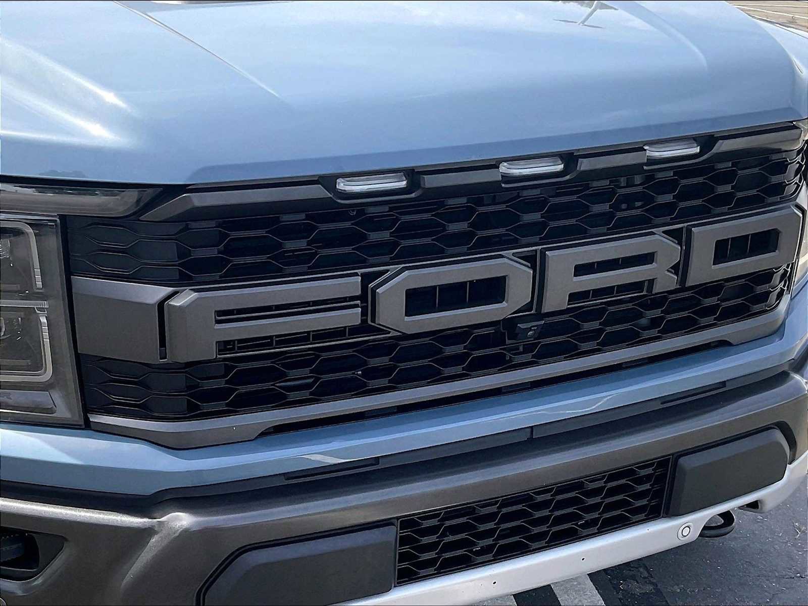 Used 2023 Ford F150 Raptor w/ Raptor Carbon Fiber Package AWD/4WD image 31