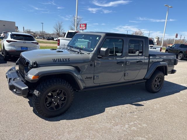Used 2021 Jeep Gladiator Willys image 2