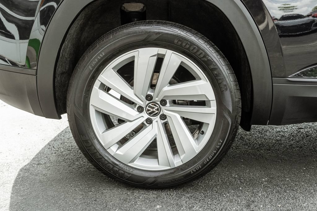 Used 2023 Volkswagen Atlas Cross Sport SE AWD/4WD image 31