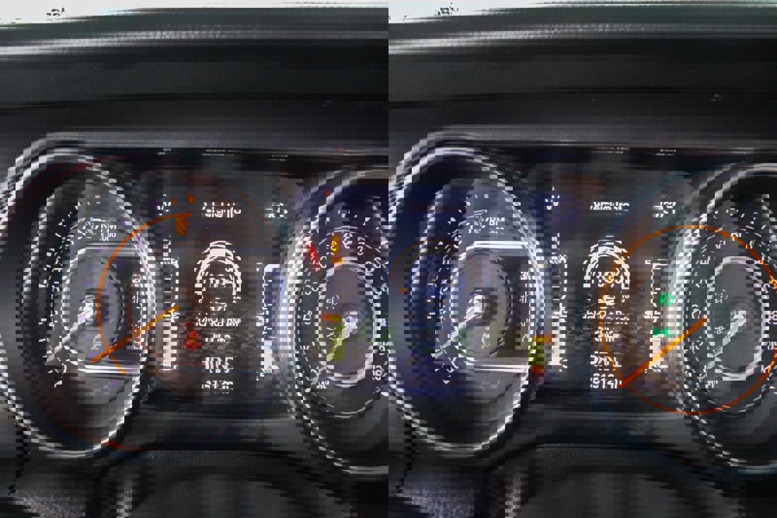 Used 2022 Jeep Wrangler Unlimited Sahara image 17