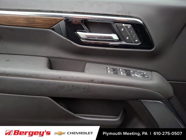 New 2026 Chevrolet Suburban High Country image 7