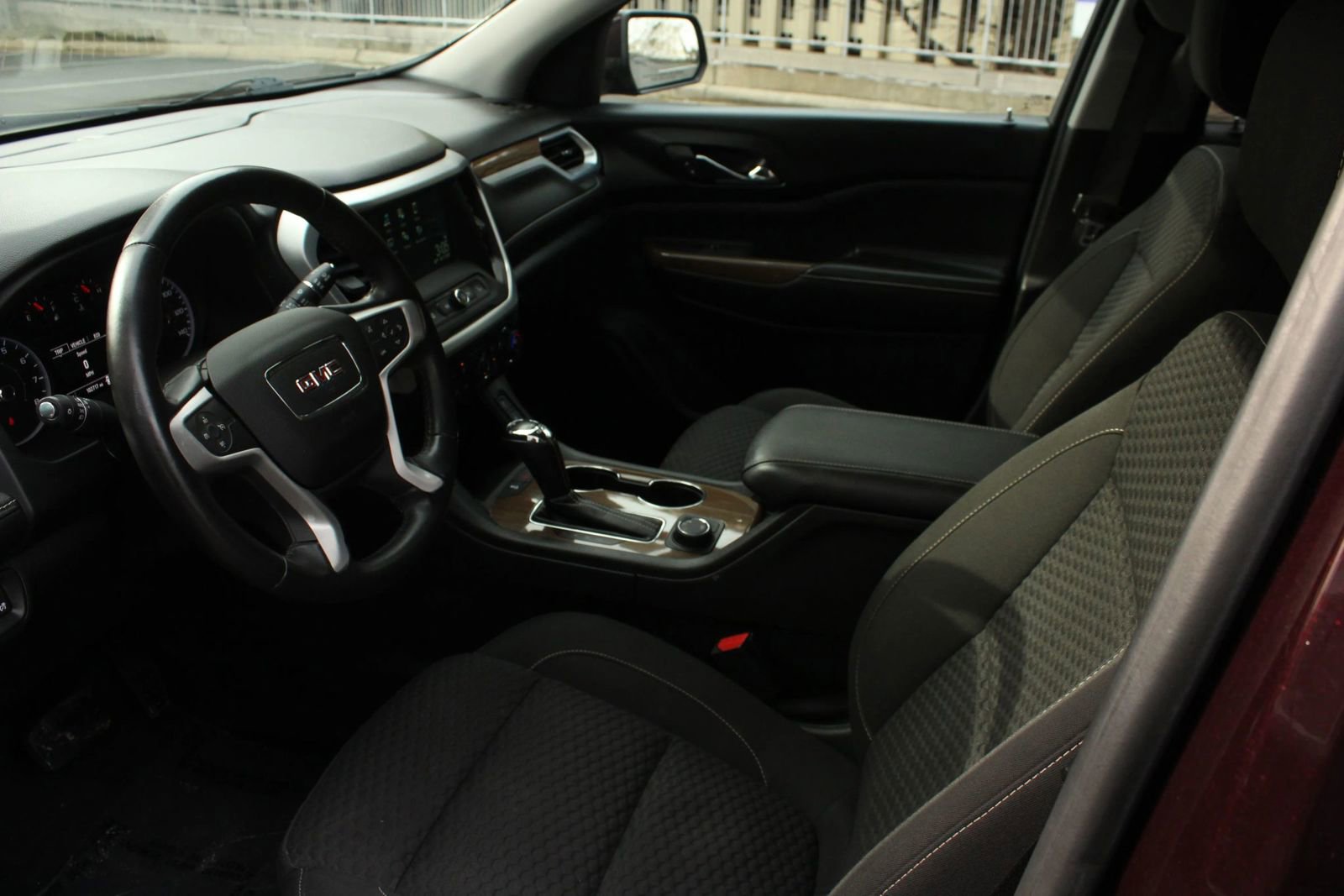 Used 2017 GMC Acadia SLE w/ Driver Alert Package I AWD/4WD image 13