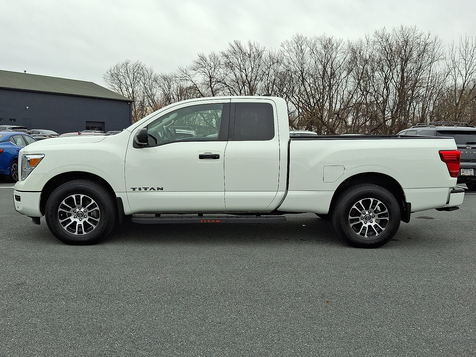 Certified 2024 Nissan Titan SV w/ Accessory Utility Package AWD/4WD image 4