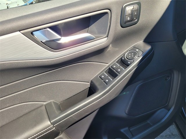 New 2025 Ford Escape SE w/ PHEV Premium Package image 8