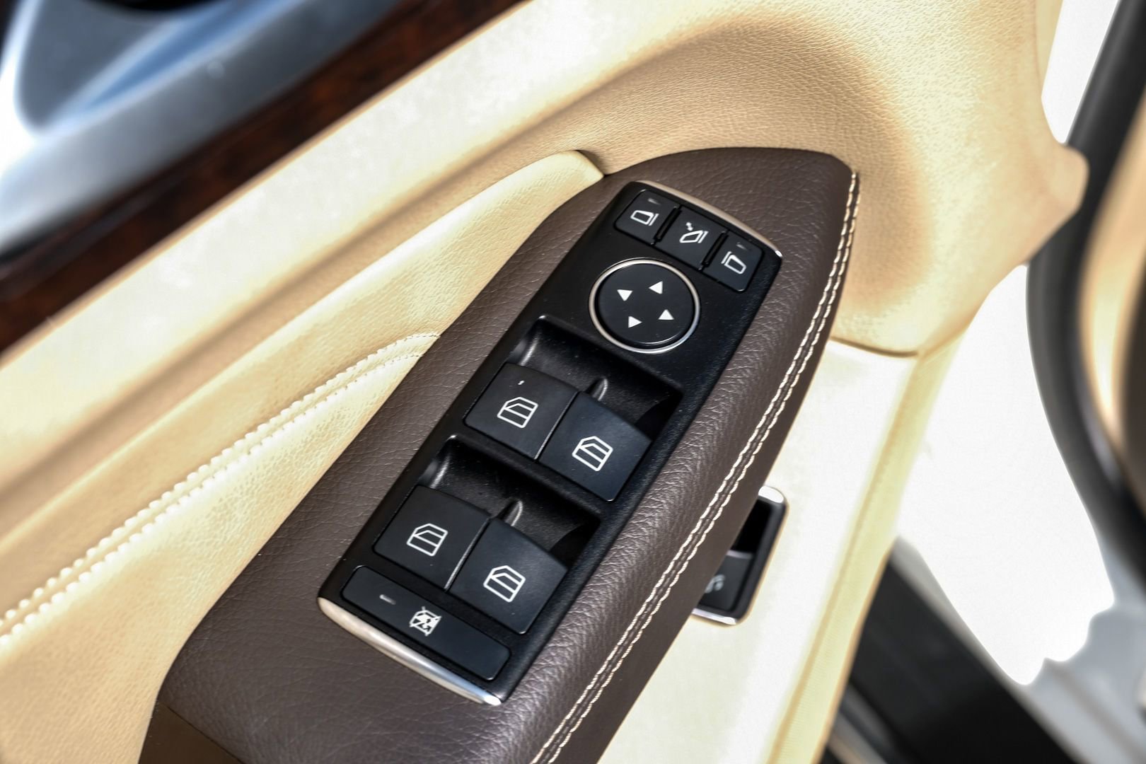 Used 2013 Mercedes-Benz ML 350 2WD image 39