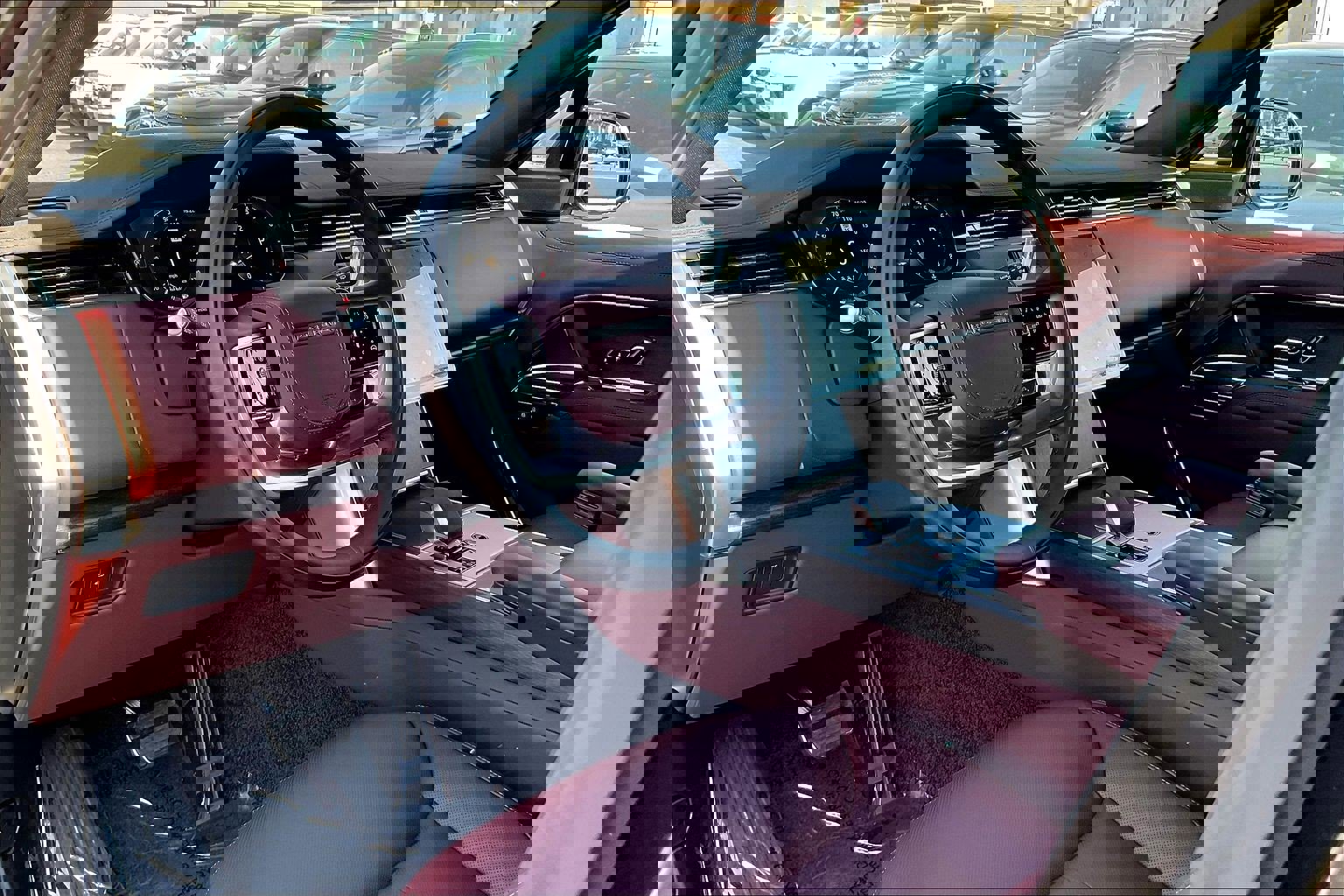 New 2026 Land Rover Range Rover SE image 10