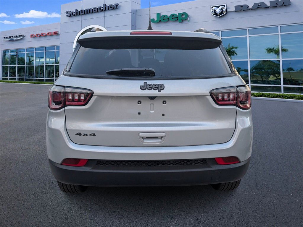 New 2026 Jeep Compass Latitude image 6
