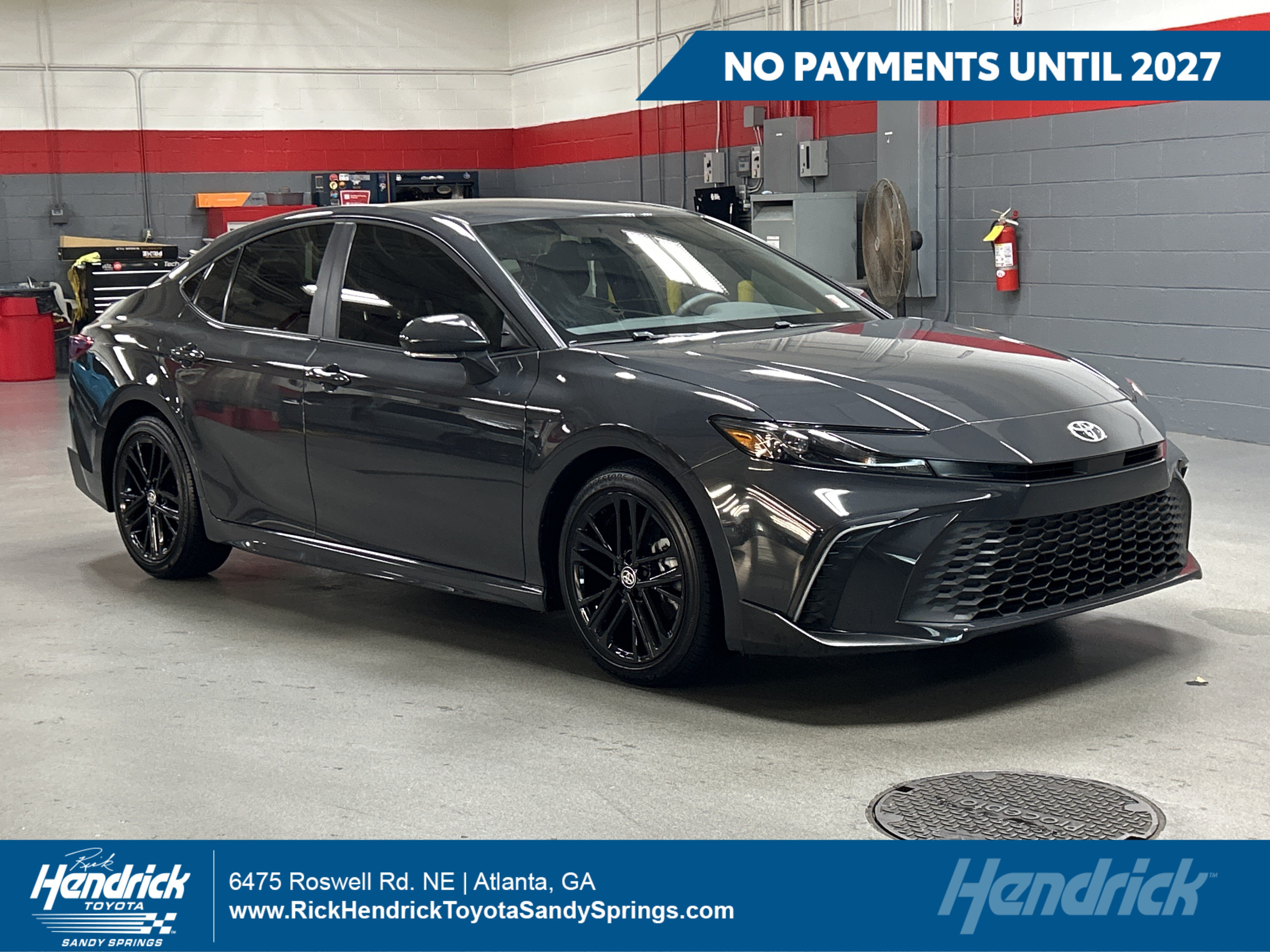Used 2025 Toyota Camry SE w/ Convenience Package