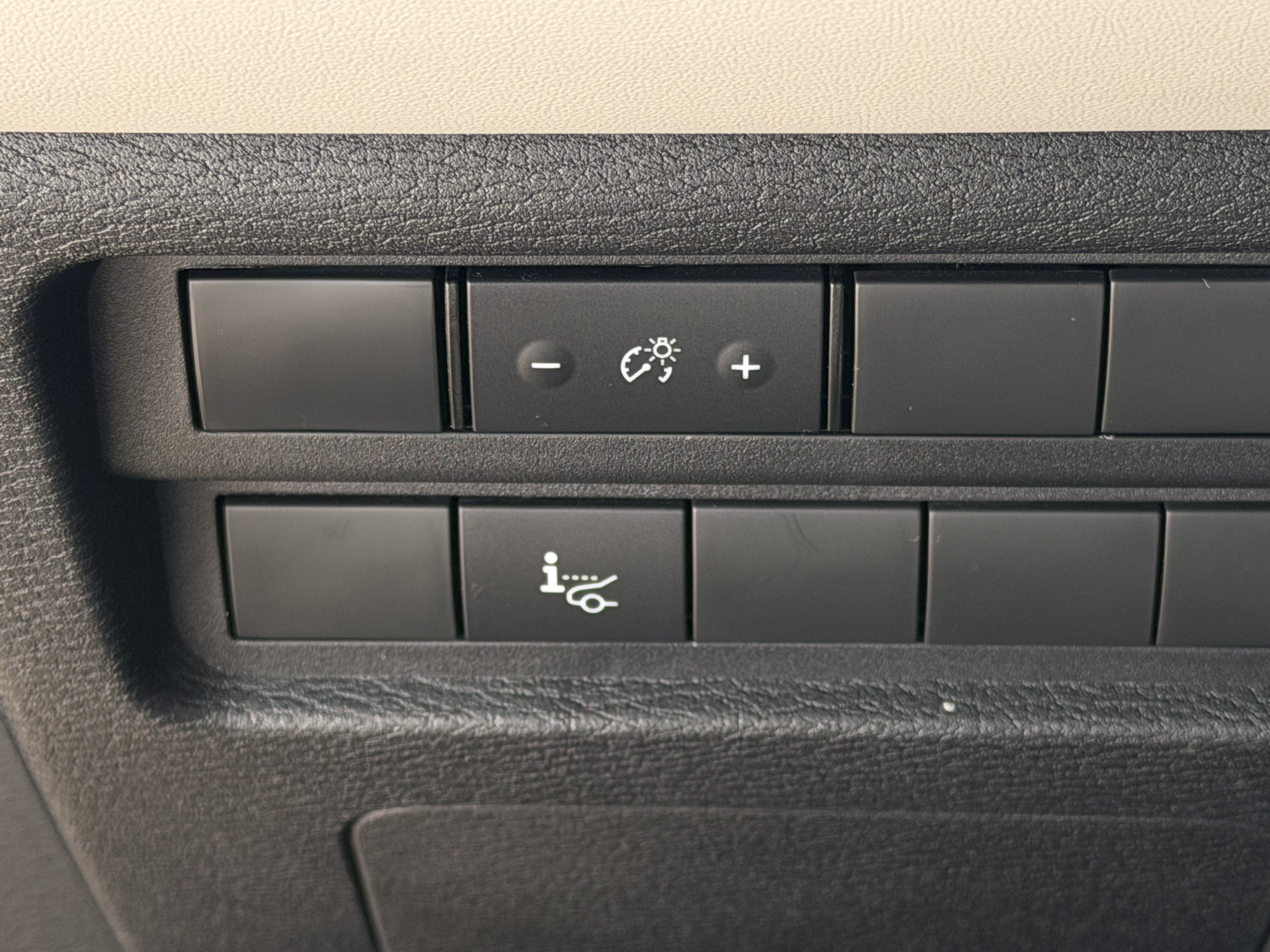 Used 2024 Mitsubishi Outlander SEL Black Edition AWD/4WD image 22