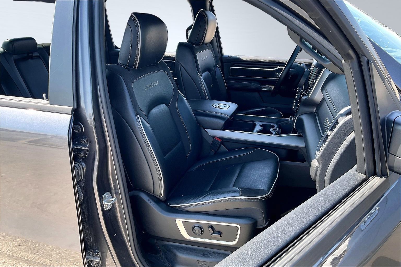 Used 2024 RAM 1500 Laramie image 7