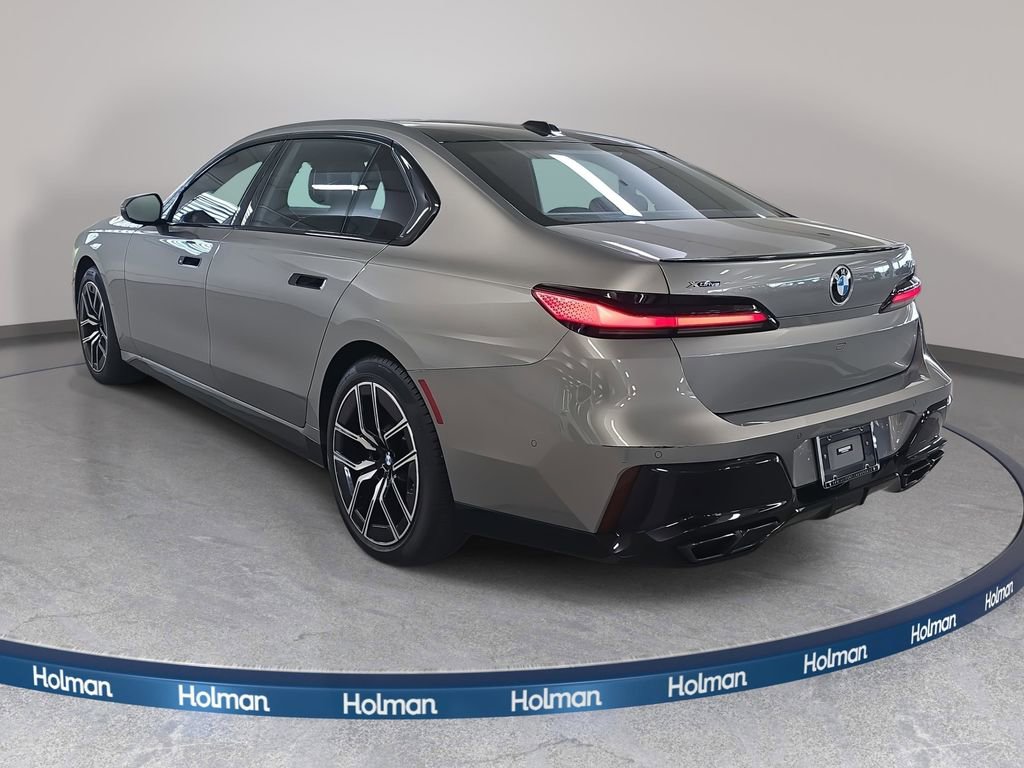 Certified 2023 BMW 760i xDrive image 9