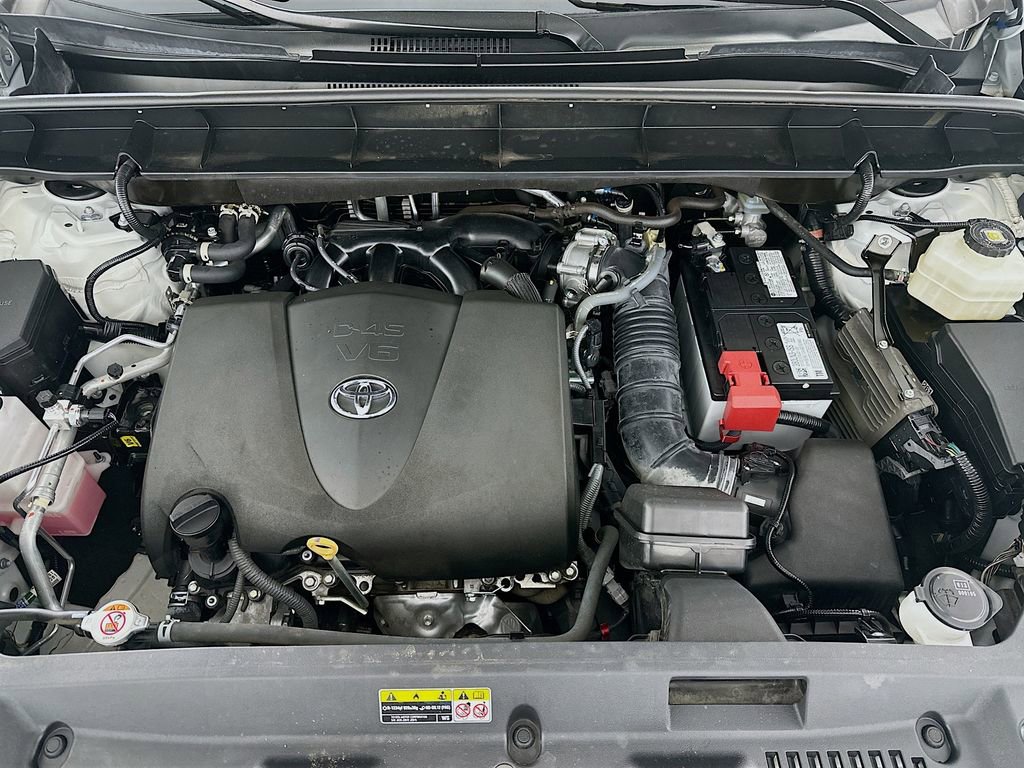 Used 2022 Toyota Highlander XLE image 32