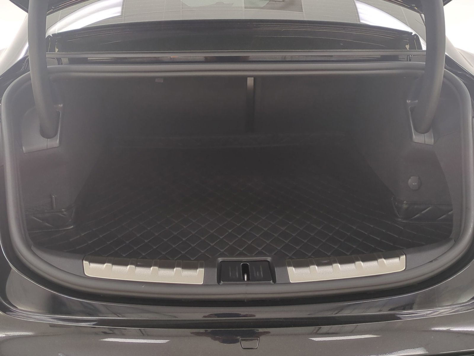 Certified 2024 Porsche Taycan 4S image 10