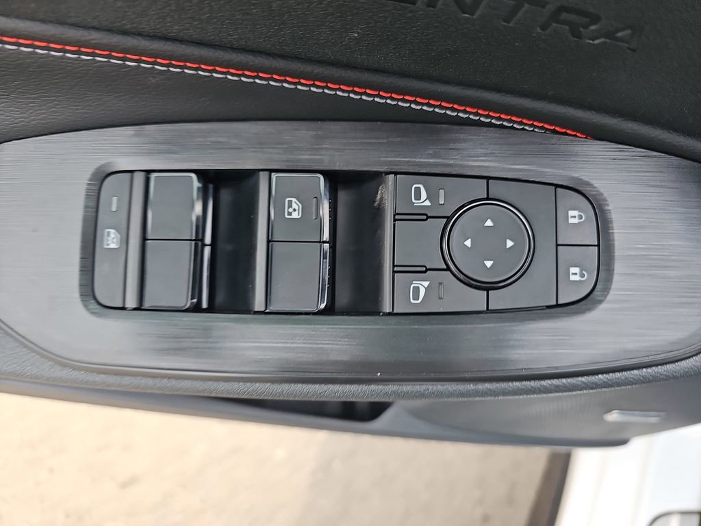 New 2026 Nissan Sentra SR w/ SR Premium Package FWD image 29