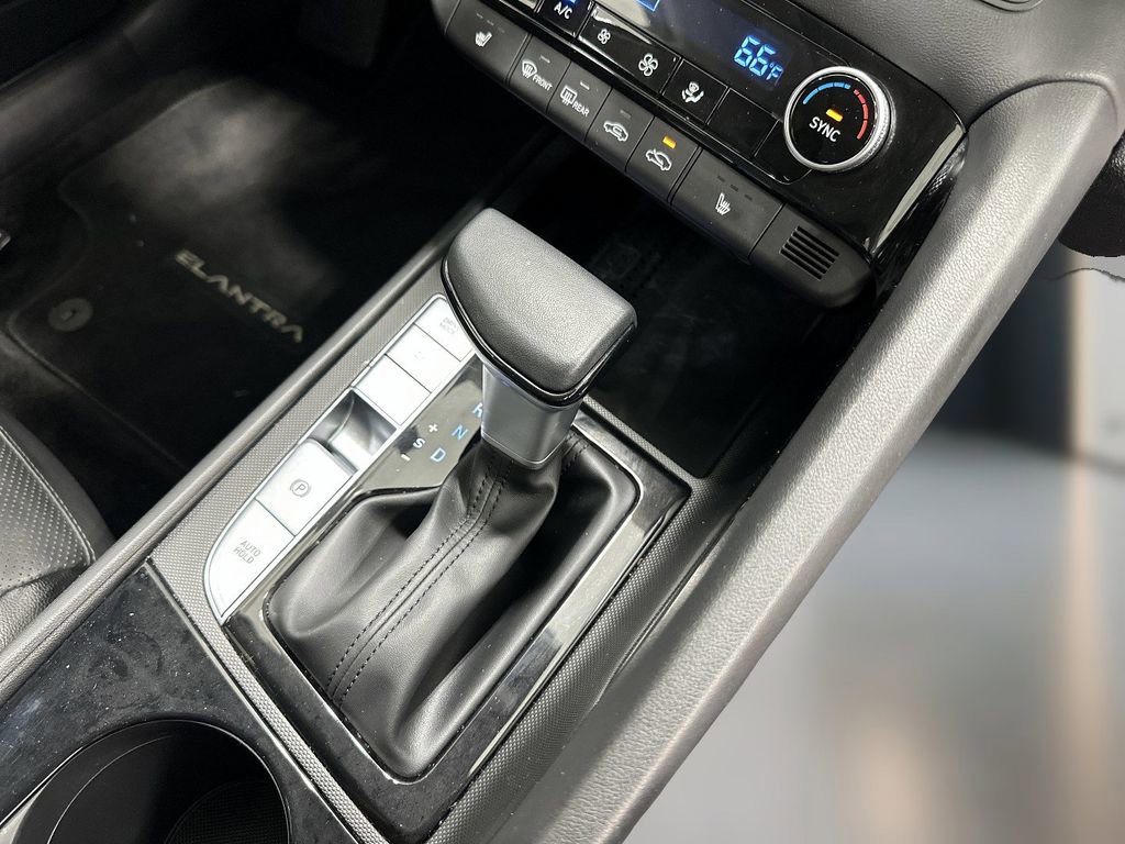 Certified 2023 Hyundai Elantra Limited FWD image 20