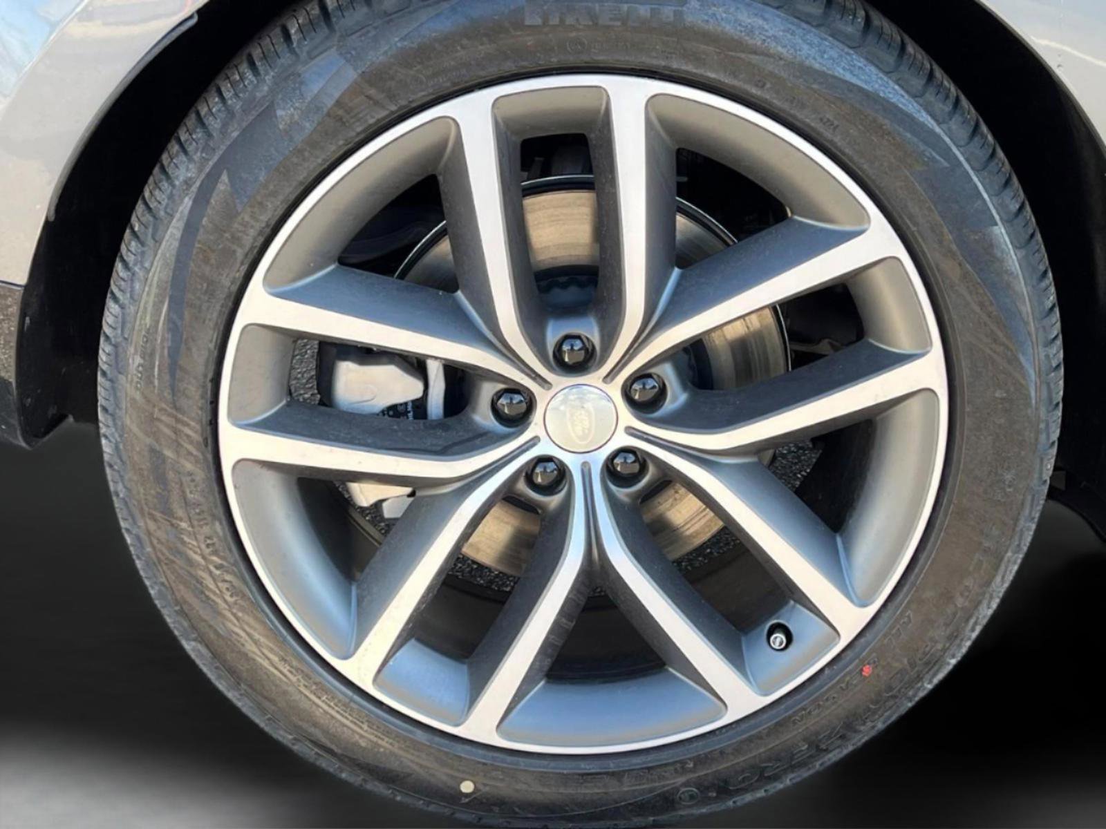 New 2025 Land Rover Range Rover SE image 9