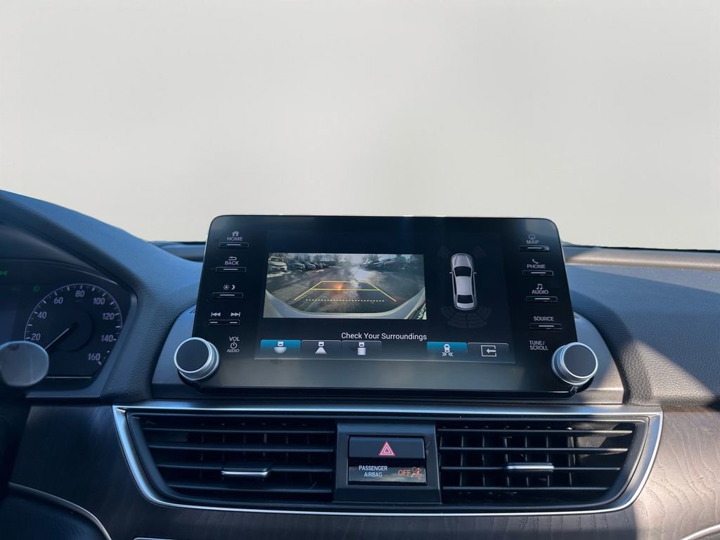 Used 2018 Honda Accord Touring image 16