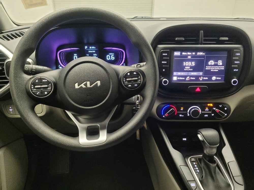 Used 2025 Kia Soul LX FWD image 22