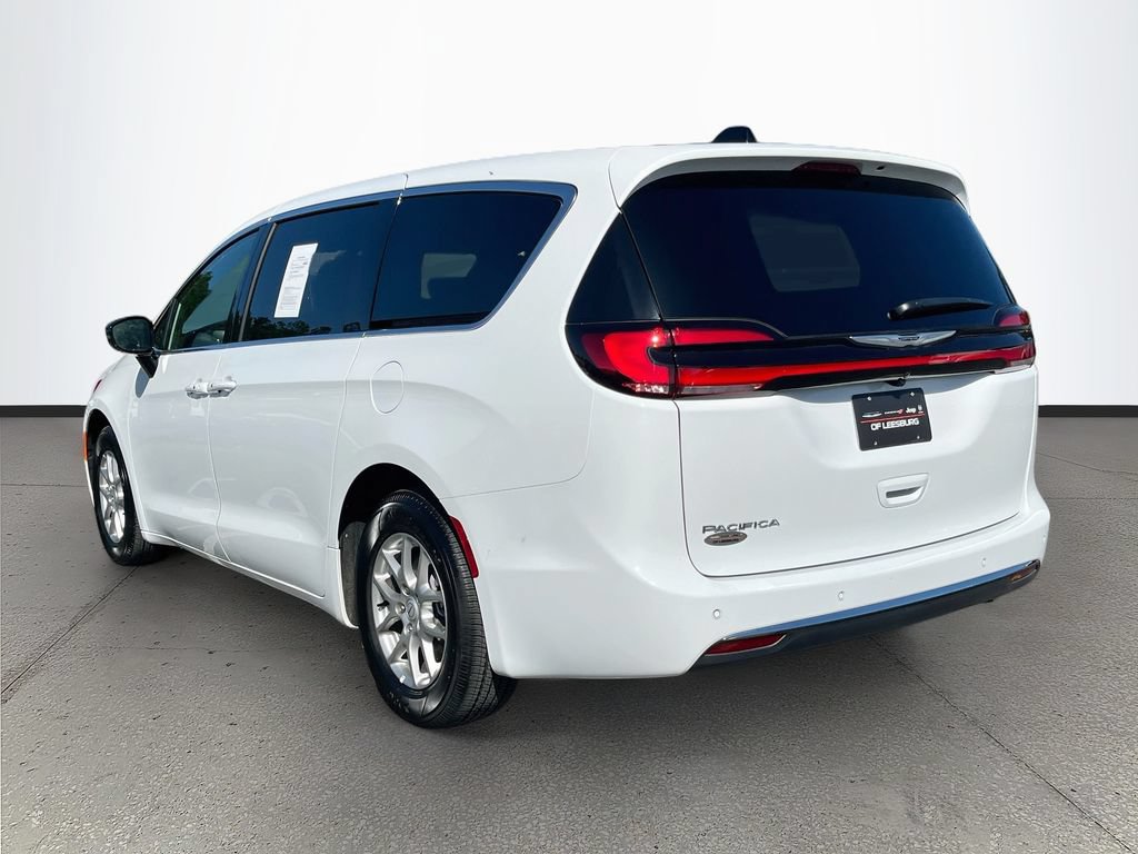 Certified 2026 Chrysler Pacifica Select FWD image 5