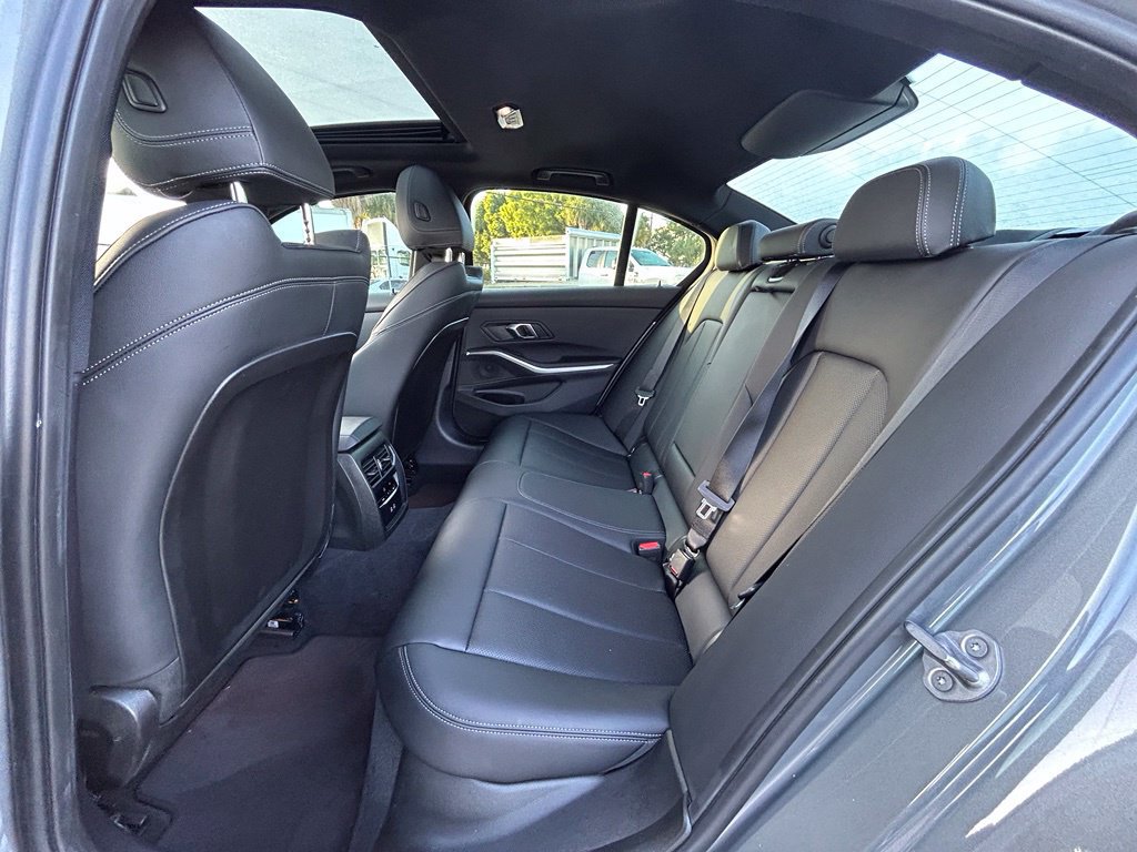 Used 2024 BMW 330i Sedan w/ Convenience Package RWD image 34