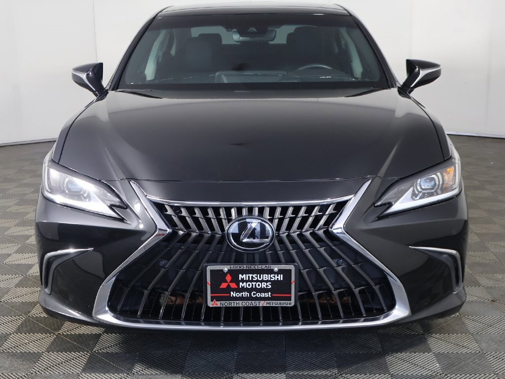 Used 2023 Lexus ES 350 Luxury w/ Accessory Package (Z2) image 12